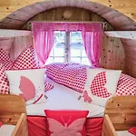 Schlafen Im Fass - Schlaffass - Abenteuer - Romantik - Haslifass Feriegård