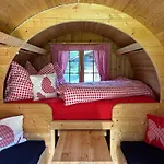 Feriegård Schlafen Im Fass - Schlaffass - Abenteuer - Romantik - Haslifass Innertkirchen